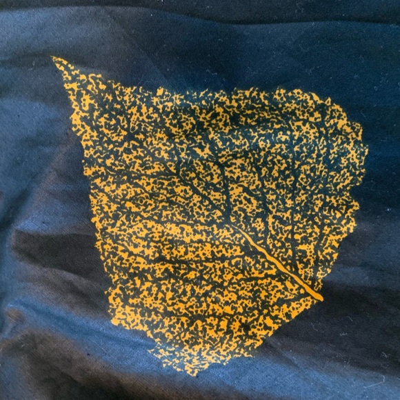 Women’s black and gold leaf print skirt - Picture 3 of 3